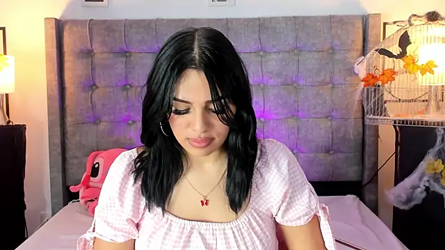 Snapshot of Linda_Fosterr chatting on 4, 11, 2025 Linda Fosterr online show from 4, 11, 2025