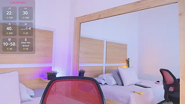 Snapshot of ValeryCortezm chatting on 8, 11, 2025 ValeryCortezm online show from 8, 11, 2025