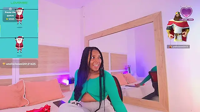 Snapshot of ValeryCortezm chatting on 25, 11, 2025 ValeryCortezm online show from 25, 11, 2025