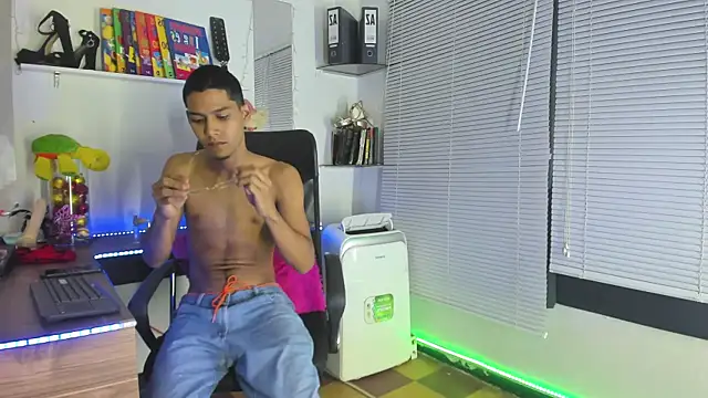 Snapshot of xxKamadevaxx chatting on 13, 9, 2025 xxKamadevaxx online show from 13, 9, 2025