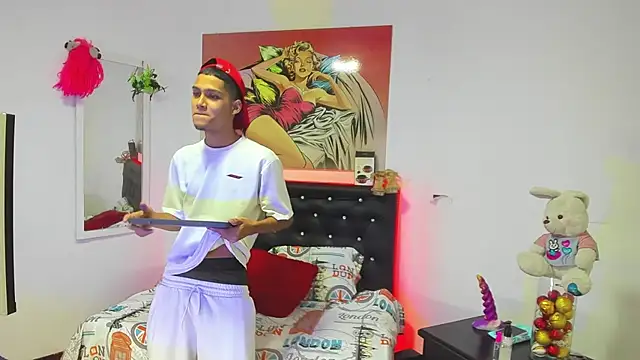 Snapshot of xxKamadevaxx chatting on 6, 10, 2025 xxKamadevaxx online show from 6, 10, 2025