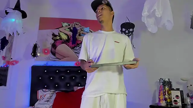 Snapshot of xxKamadevaxx chatting on 10, 10, 2025 xxKamadevaxx online show from 10, 10, 2025