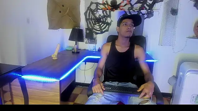 Snapshot of xxKamadevaxx chatting on 30, 10, 2025 xxKamadevaxx online show from 30, 10, 2025