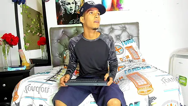 Snapshot of xxKamadevaxx chatting on 10, 11, 2025 xxKamadevaxx online show from 10, 11, 2025