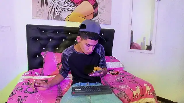 Snapshot of xxKamadevaxx chatting on 18, 11, 2025 xxKamadevaxx online show from 18, 11, 2025