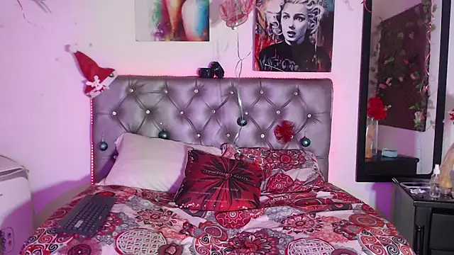 Snapshot of xxKamadevaxx chatting on 28, 11, 2025 xxKamadevaxx online show from 28, 11, 2025