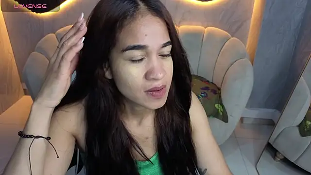 Snapshot of Maia_Tx chatting on 27, 9, 2025 Maia Tx online show from 27, 9, 2025