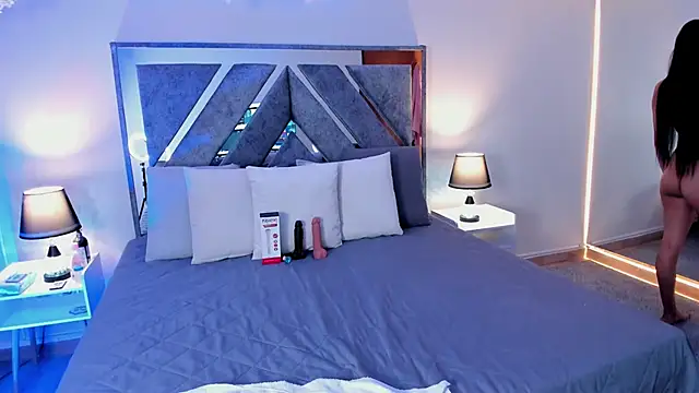 Isa Rouse   online show from 31, 10, 2025