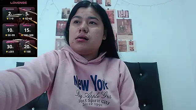 April Becker online show from 13, 3, 2026