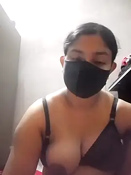 Snapshot of hafiza8746 chatting on 9, 10, 2025 hafiza8746 online show from 9, 10, 2025