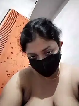 Snapshot of hafiza8746 chatting on 14, 10, 2025 hafiza8746 online show from 14, 10, 2025