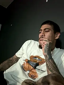 Snapshot of busnfatnutsLildee chatting on 3, 11, 2025 busnfatnutsLildee online show from 3, 11, 2025