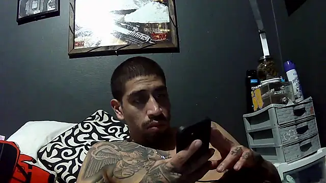 Snapshot of busnfatnutsLildee chatting on 19, 12, 2025 busnfatnutsLildee online show from 19, 12, 2025