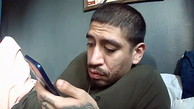 Snapshot of busnfatnutsLildee chatting on 21, 12, 2025 busnfatnutsLildee online show from 21, 12, 2025