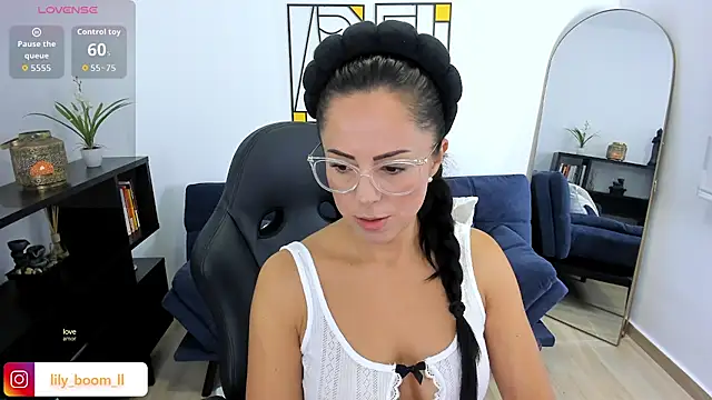 Snapshot of Lyliboomm chatting on 21, 9, 2025 Lyliboomm online show from 21, 9, 2025