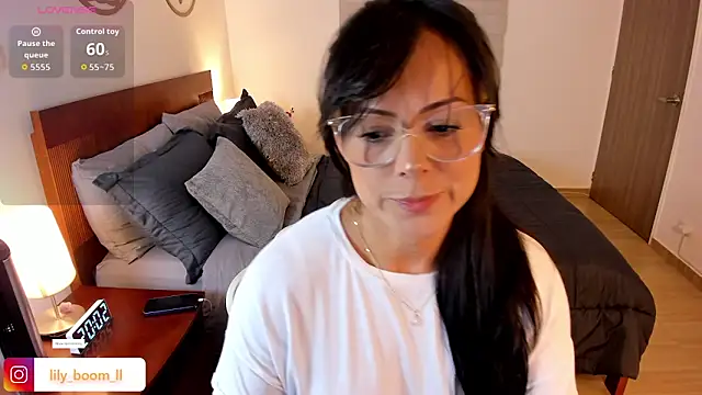 Snapshot of Lyliboomm chatting on 22, 11, 2025 Lyliboomm online show from 22, 11, 2025