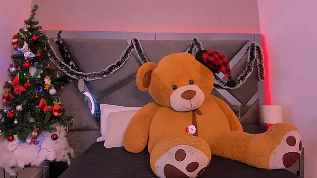 Snapshot of MariaFlowers chatting on 1, 12, 2025 MariaFlowers online show from 1, 12, 2025