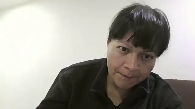 Snapshot of adri89-g chatting on 1, 5, 2026 adri89-g online show from 1, 5, 2026