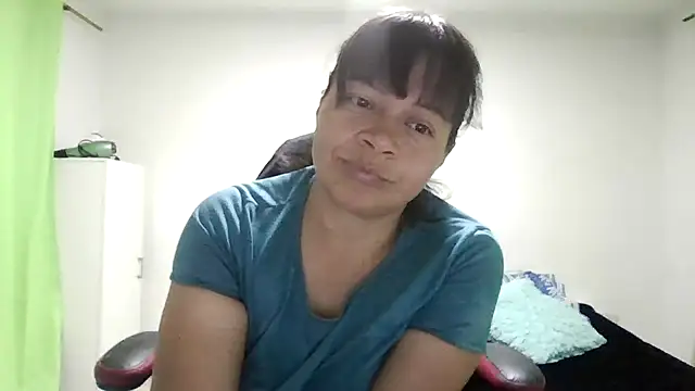 Snapshot of adri89-g chatting on 2, 8, 2026 adri89-g online show from 2, 8, 2026