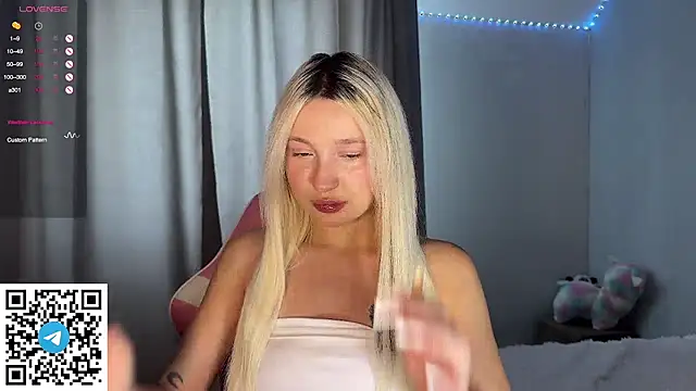 Snapshot of JennyFoxys chatting on 19, 9, 2025 JennyFoxys online show from 19, 9, 2025