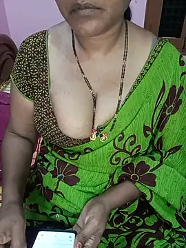Snapshot of KannadaTamilTeluguBeauty chatting on 19, 6, 2026 KannadaTamilTeluguBeauty online show from 19, 6, 2026