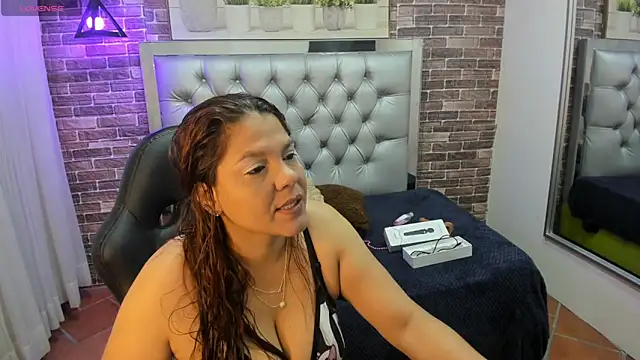 Snapshot of eva_sk chatting on 23, 10, 2025 eva sk online show from 23, 10, 2025