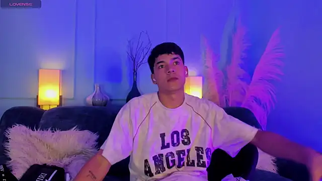 SandroVeyra online show from 4, 11, 2025