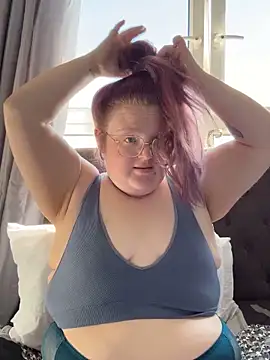 Snapshot of AmberBliss-X chatting on 28, 9, 2025 AmberBliss-X online show from 28, 9, 2025