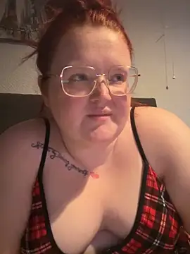 Snapshot of AmberBliss-X chatting on 7, 5, 2026 AmberBliss-X online show from 7, 5, 2026