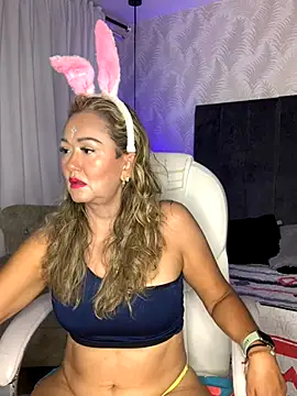 BunnyGlow50 online show from 19, 10, 2025