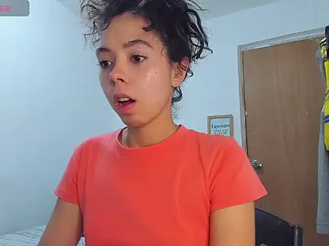 Snapshot of Annie_rosse1017 chatting on 18, 10, 2025 Annie rosse1017 online show from 18, 10, 2025