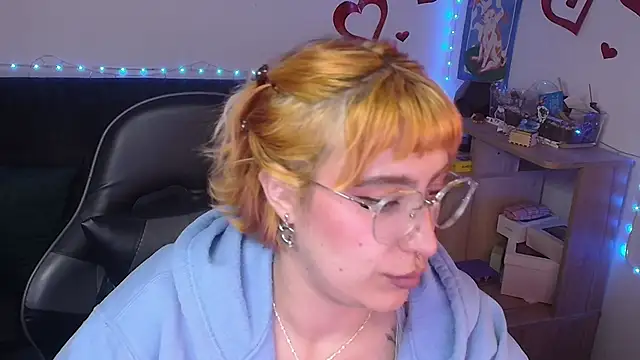 Snapshot of Miacatsito3 chatting on 16, 6, 2026 Miacatsito3 online show from 16, 6, 2026
