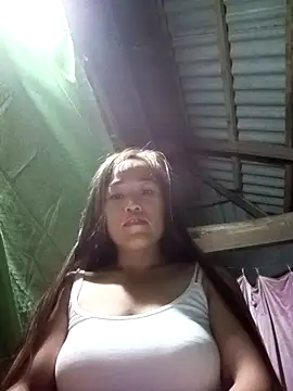 Snapshot of Vuong_x chatting on 26, 9, 2025 Vuong x online show from 26, 9, 2025