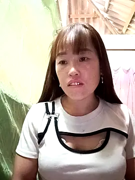 Snapshot of Vuong_x chatting on 10, 10, 2025 Vuong x online show from 10, 10, 2025