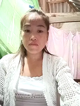 Snapshot of Vuong_x chatting on 21, 10, 2025 Vuong x online show from 21, 10, 2025