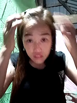 Snapshot of Vuong_x chatting on 23, 10, 2025 Vuong x online show from 23, 10, 2025