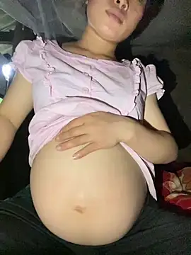 Snapshot of Van_xx chatting on 4, 10, 2025 Van xx online show from 4, 10, 2025