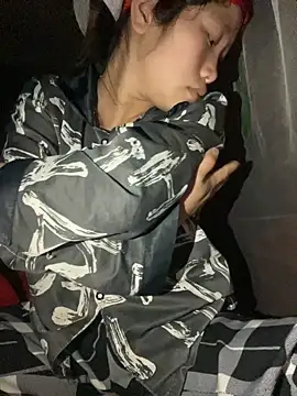 Snapshot of Van_xx chatting on 5, 11, 2025 Van xx online show from 5, 11, 2025