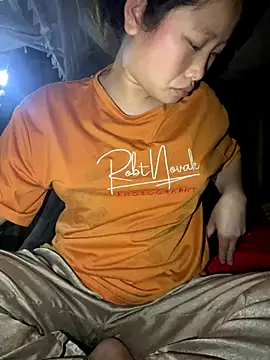 Snapshot of Van_xx chatting on 20, 12, 2025 Van xx online show from 20, 12, 2025