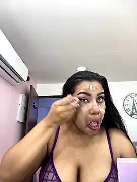 Snapshot of SienaWild chatting on 17, 12, 2025 SienaWild online show from 17, 12, 2025