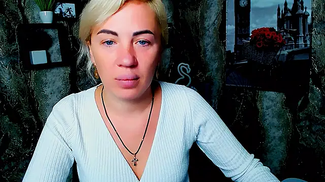 EmmaCat  online show from 12, 10, 2025