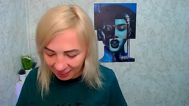 EmmaCat  online show from 14, 11, 2025