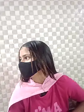 Snapshot of Arti_ chatting on 6, 10, 2025 Arti online show from 6, 10, 2025