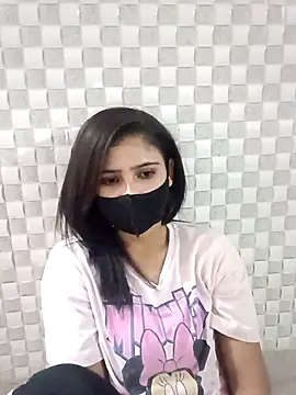 Snapshot of Arti_ chatting on 17, 10, 2025 Arti online show from 17, 10, 2025