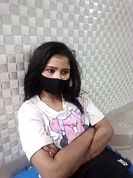 Snapshot of Arti_ chatting on 18, 10, 2025 Arti online show from 18, 10, 2025