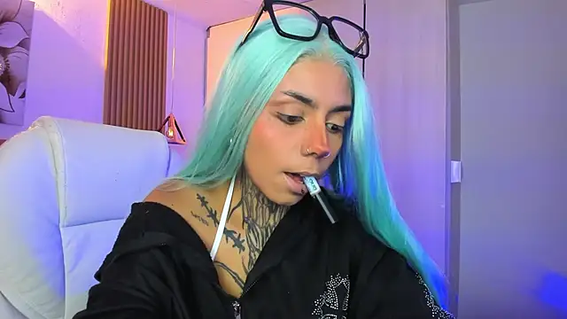 KoraRousee online show from 30, 10, 2025