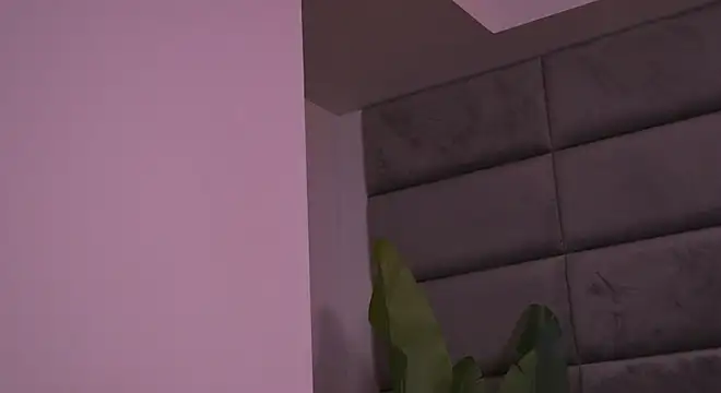 Snapshot of YssabelFox chatting on 21, 10, 2025 YssabelFox online show from 21, 10, 2025