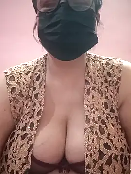 Snapshot of thehotlady chatting on 17, 12, 2025 thehotlady online show from 17, 12, 2025