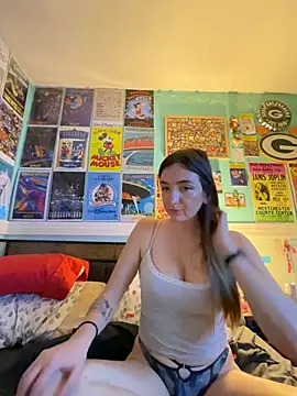 kaybabyx4 online show from 11, 4, 2026