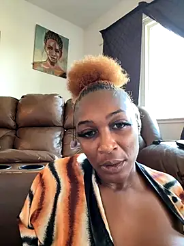 Snapshot of GoddessScott chatting on 27, 9, 2025 GoddessScott online show from 27, 9, 2025